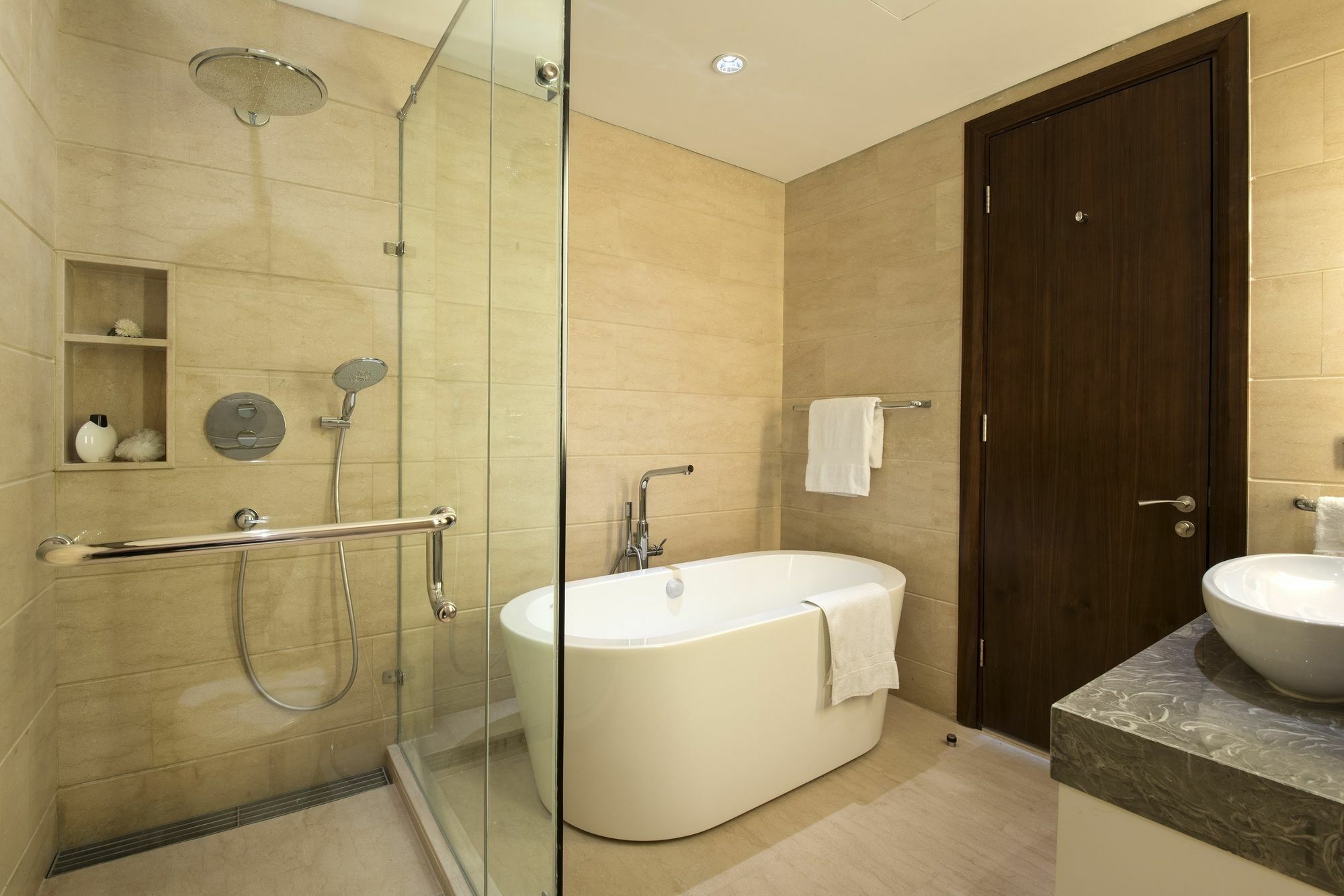 Oakwood Suites La Maison Cakarta Dış mekan fotoğraf