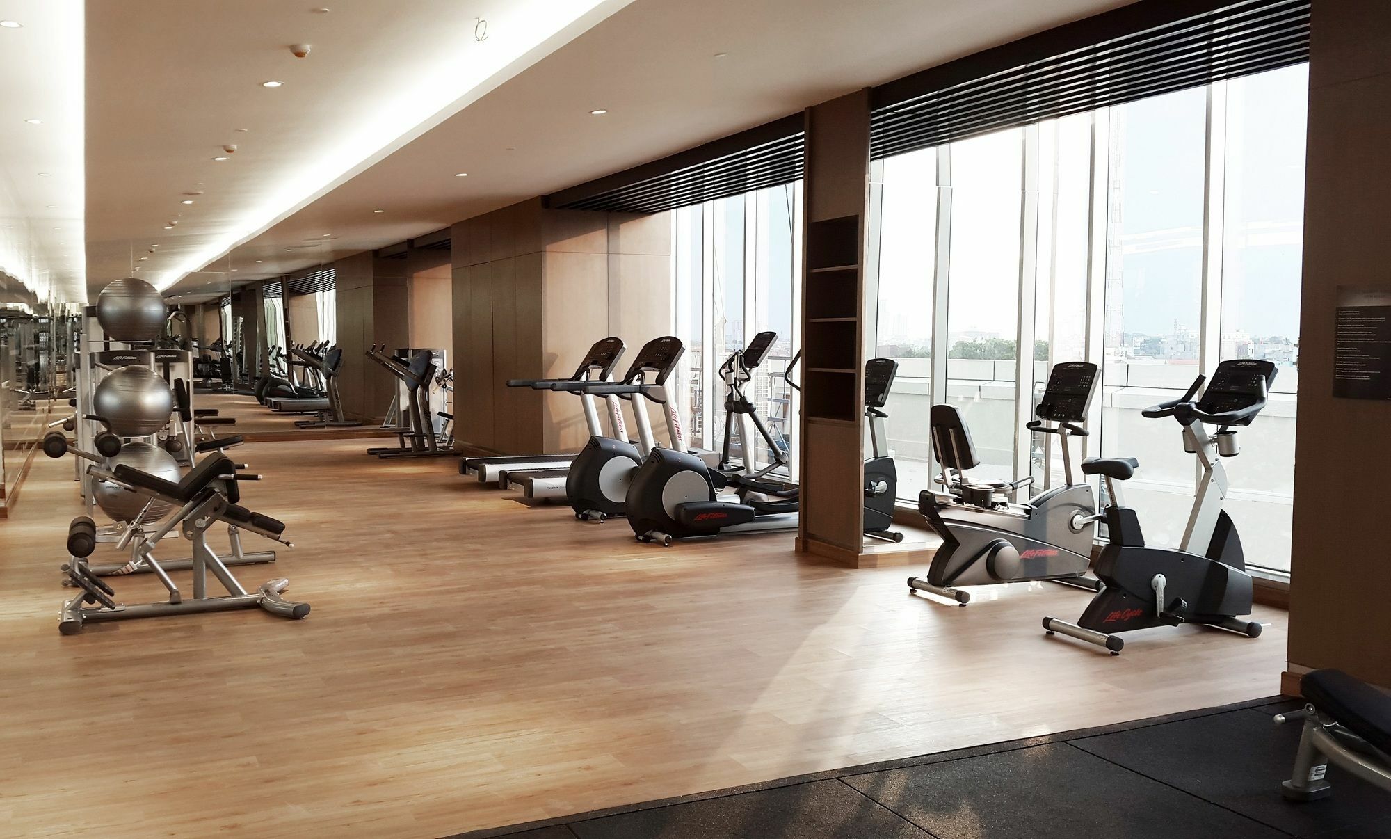 Oakwood Suites La Maison Cakarta Dış mekan fotoğraf